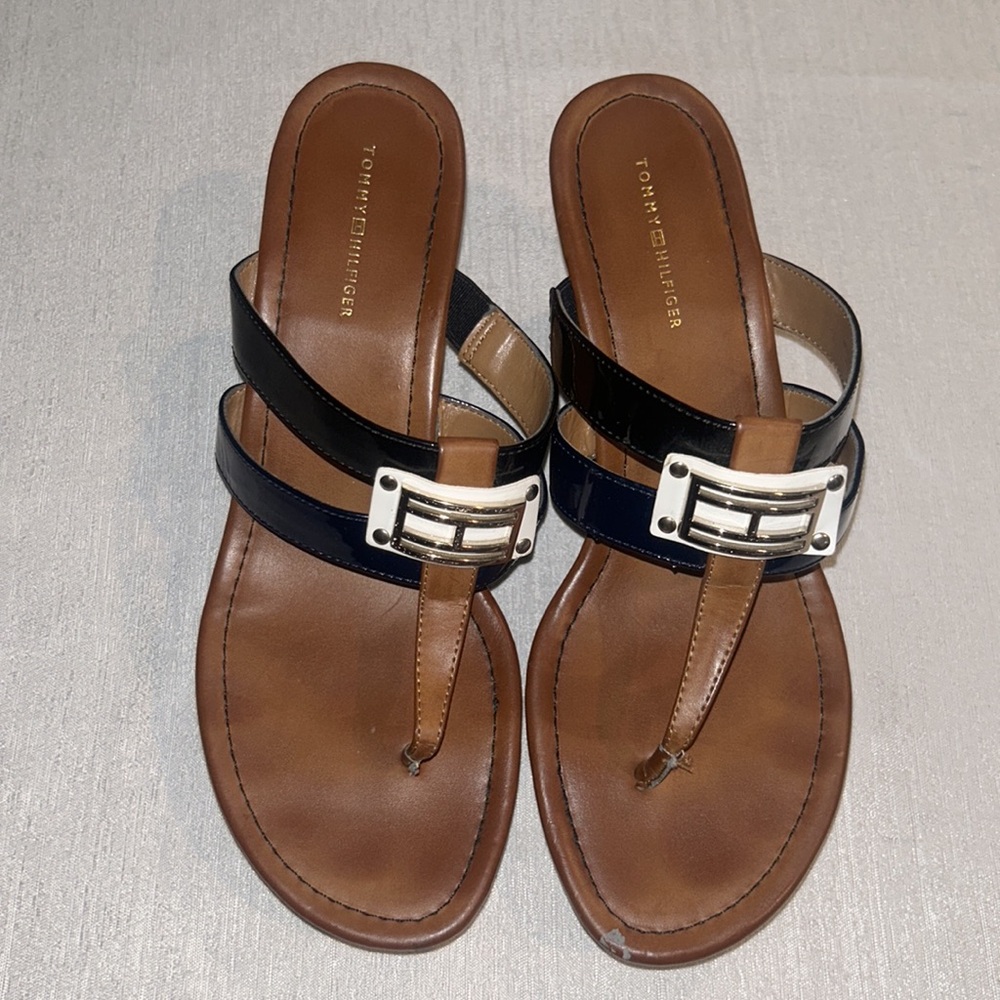 Tommy Hilfiger Women’s Wedges w/ Black Strap Size 9 Amazing condition - Picture 9 of 15